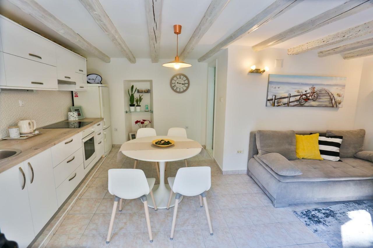 Apartman Dioniz Σπλιτ Εξωτερικό φωτογραφία