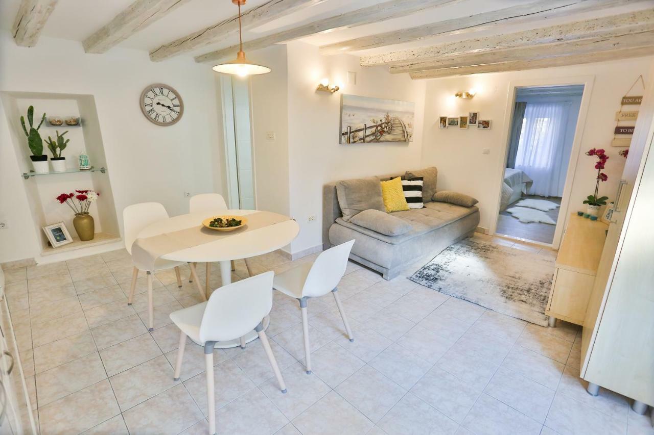 Apartman Dioniz Σπλιτ Εξωτερικό φωτογραφία